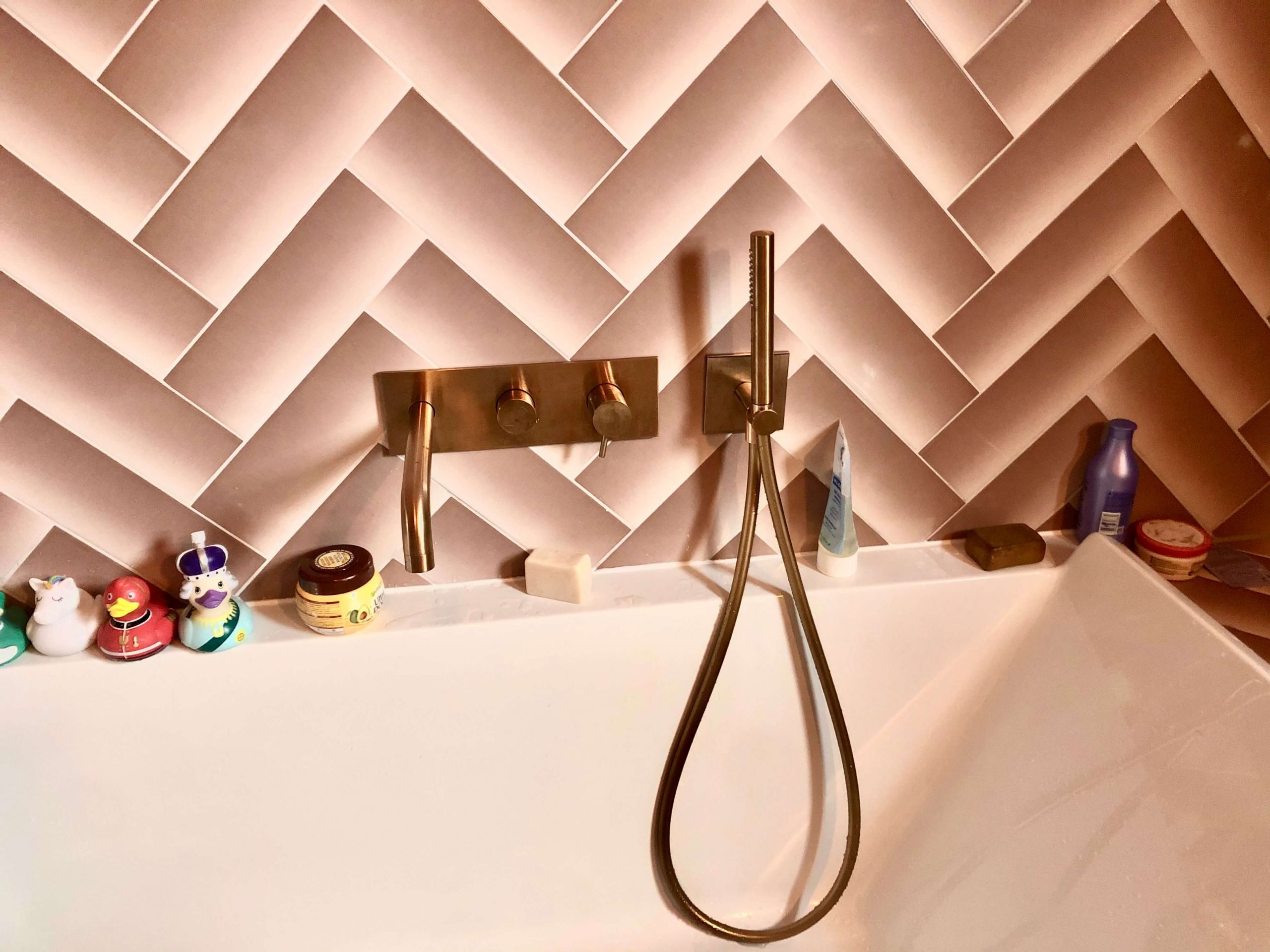 moebs-salle-bains-baignoire
